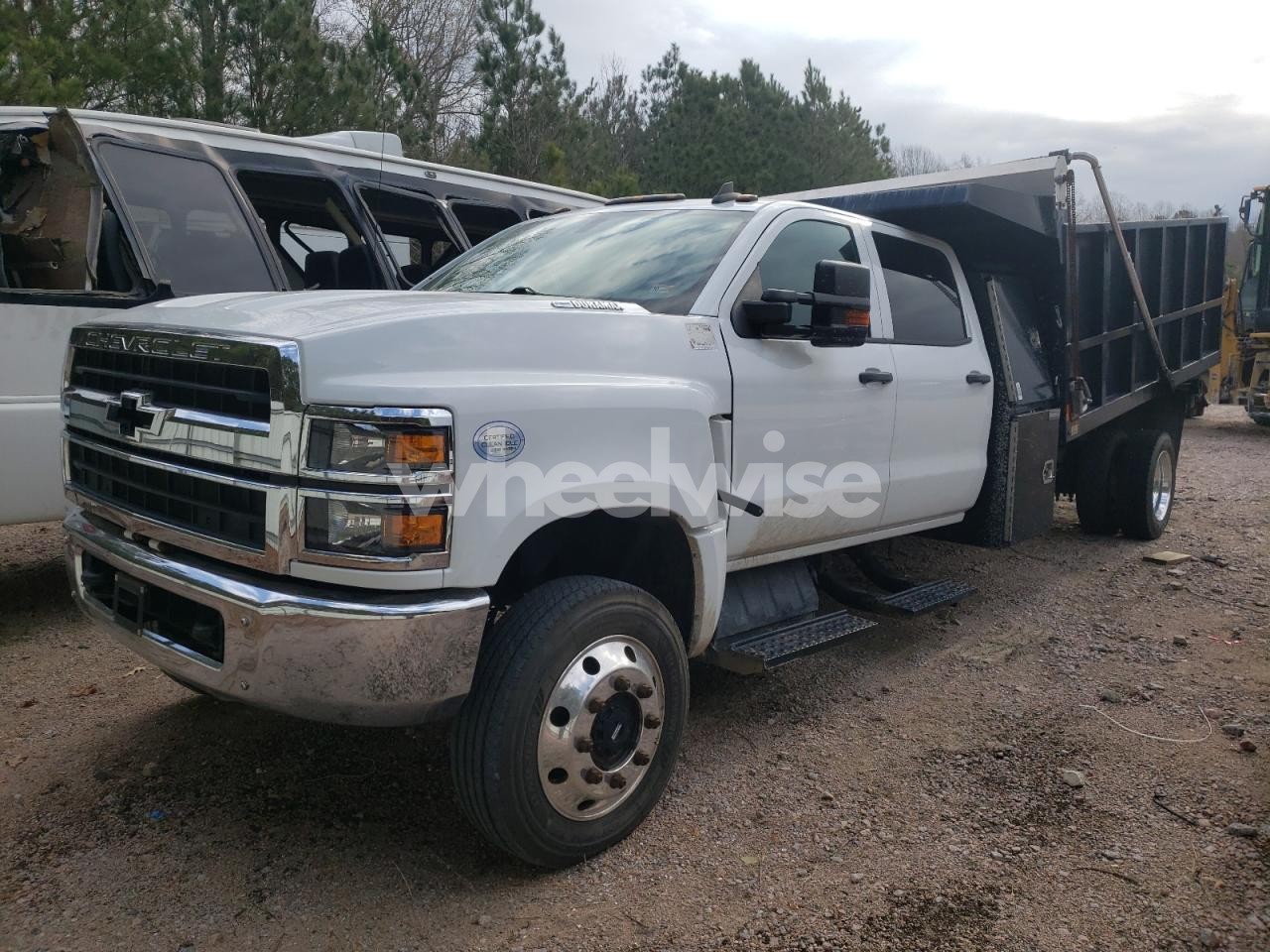 Photo 2 of 2019 CHEVROLET SILVERADO MEDIUM DUTY N/A (VIN 1HTKJPVK6KH279387)
