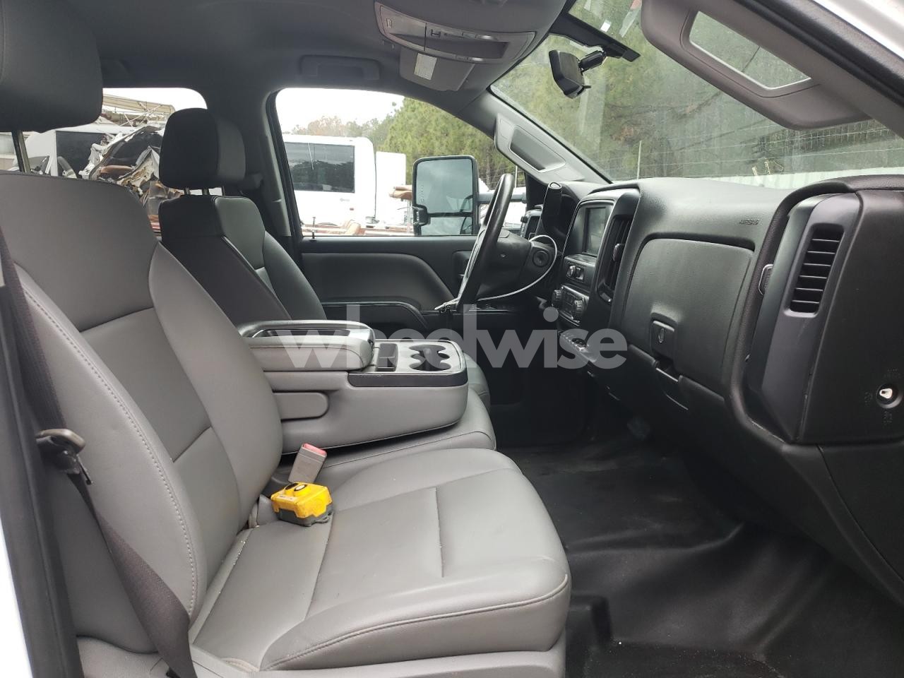 Photo 5 of 2019 CHEVROLET SILVERADO MEDIUM DUTY N/A (VIN 1HTKJPVK6KH279387)