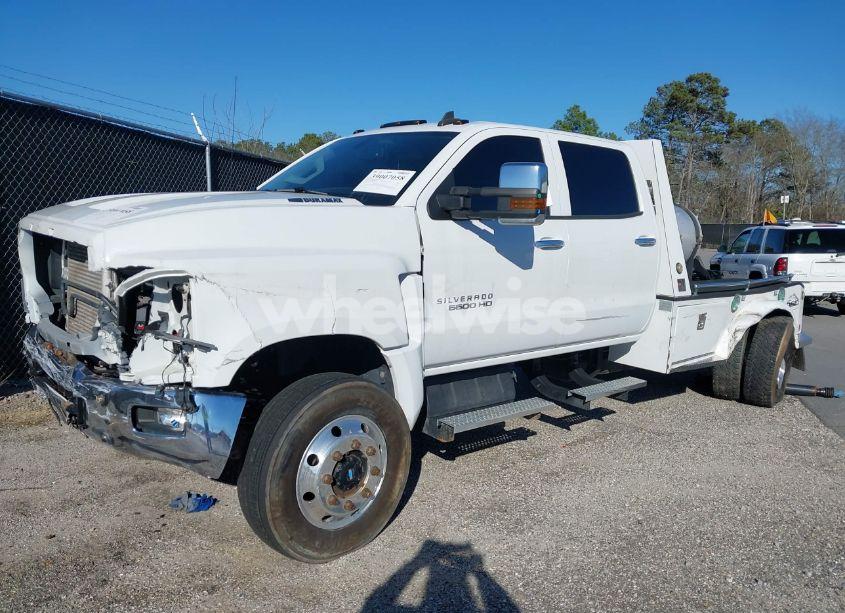 Photo 11 of 2019 Chevrolet Silverado 4500HD 1LT (VIN 1HTKJPVK7KH863619)