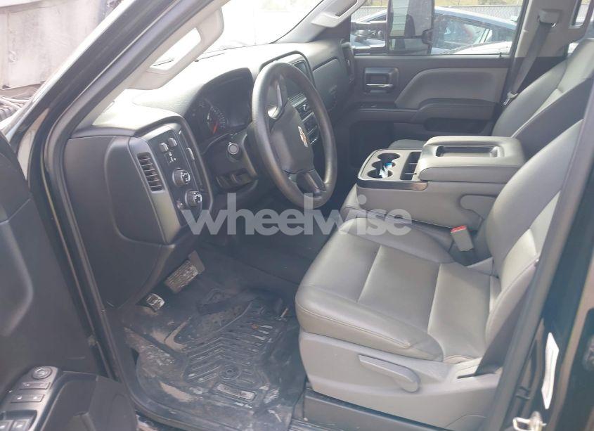 Photo 7 of 2019 Chevrolet Silverado 4500HD 1WT (VIN 1HTKJPVK8KH627965)