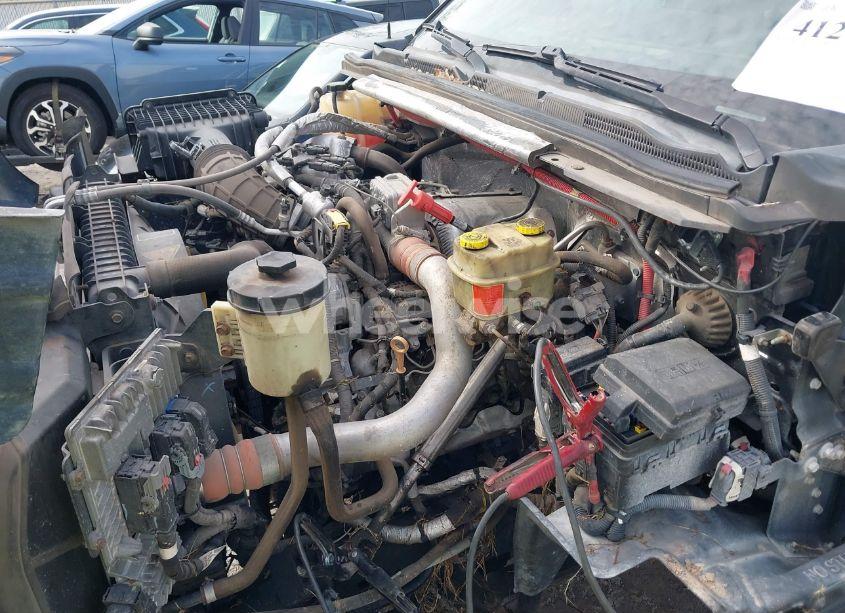 Photo 9 of 2019 Chevrolet Silverado 4500HD 1WT (VIN 1HTKJPVK8KH627965)