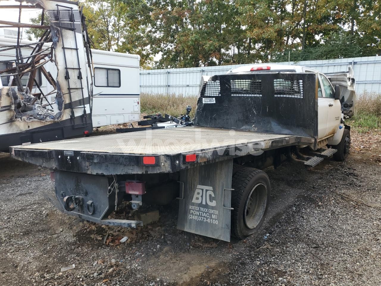 Photo 3 of 2024 CHEV SILVERADO MEDIUM DUT (VIN 1HTKJPVM3RH296918)