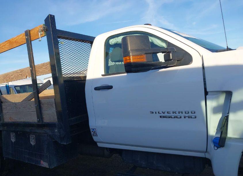 Photo 13 of 2022 Chevrolet Silverado 4500HD 1WT (VIN 1HTKJPVM9NH379053)