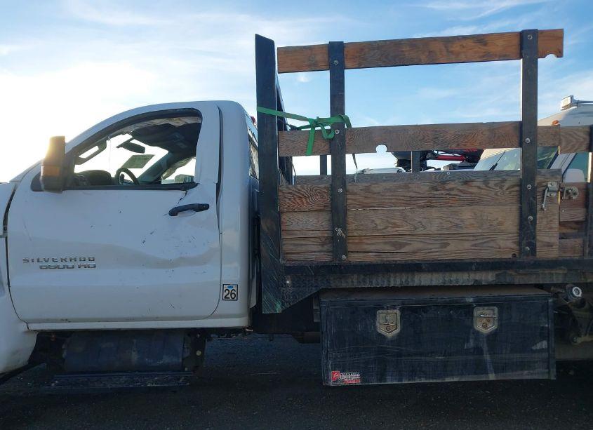 Photo 14 of 2022 Chevrolet Silverado 4500HD 1WT (VIN 1HTKJPVM9NH379053)