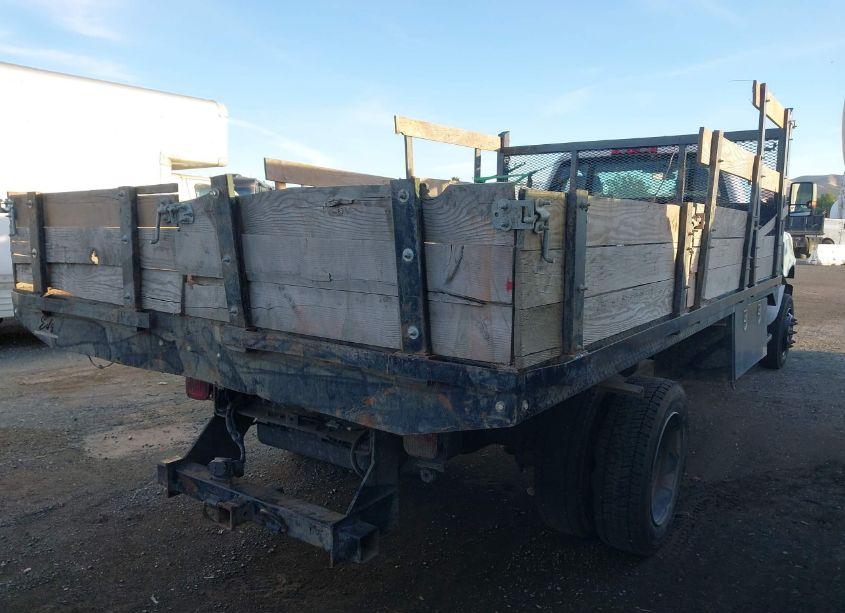 Photo 4 of 2022 Chevrolet Silverado 4500HD 1WT (VIN 1HTKJPVM9NH379053)