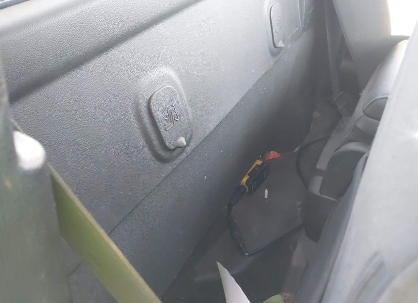 Photo 8 of 2022 Chevrolet Silverado 4500HD 1WT (VIN 1HTKJPVM9NH379053)