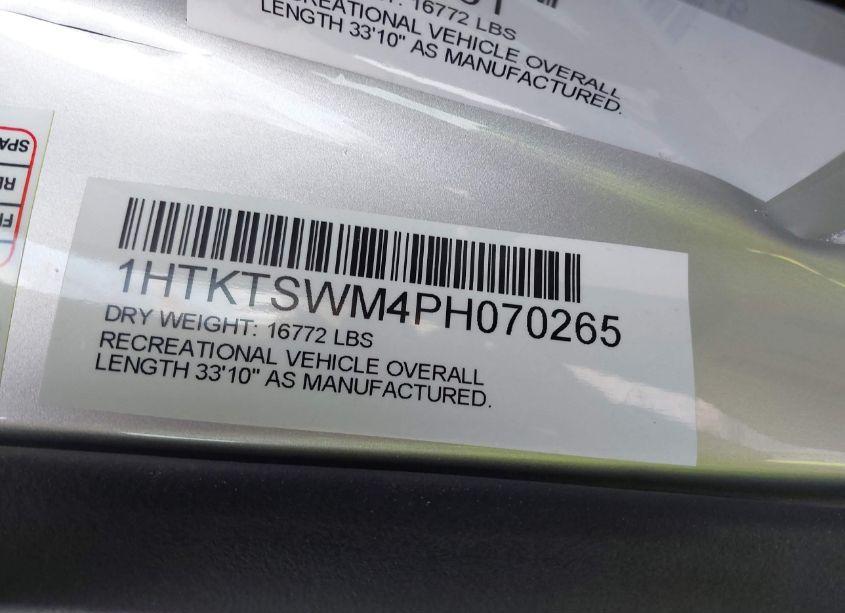 Photo 9 of 2024 Coachmen Entourage (VIN 1HTKTSWM4PH070265)