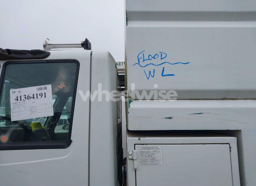 Photo 13 of 2003 International 4000 4400 (VIN 1HTMKAAM13H557947)