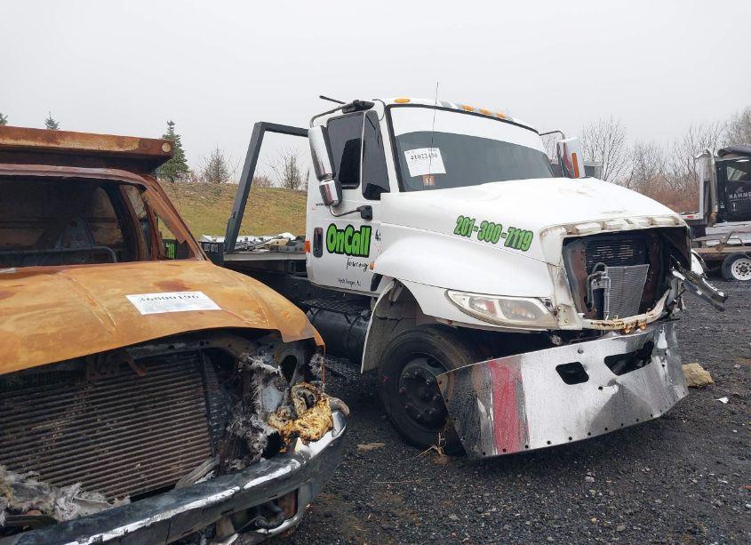 2002 International 4000 4400 (VIN 1HTMKAAM72H389777) main photo