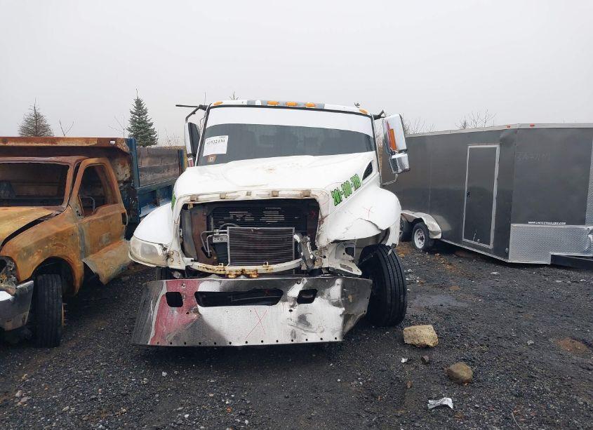 Photo 13 of 2002 International 4000 4400 (VIN 1HTMKAAM72H389777)