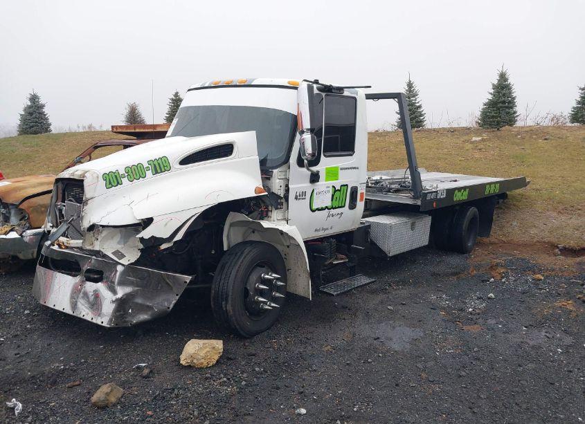 Photo 2 of 2002 International 4000 4400 (VIN 1HTMKAAM72H389777)