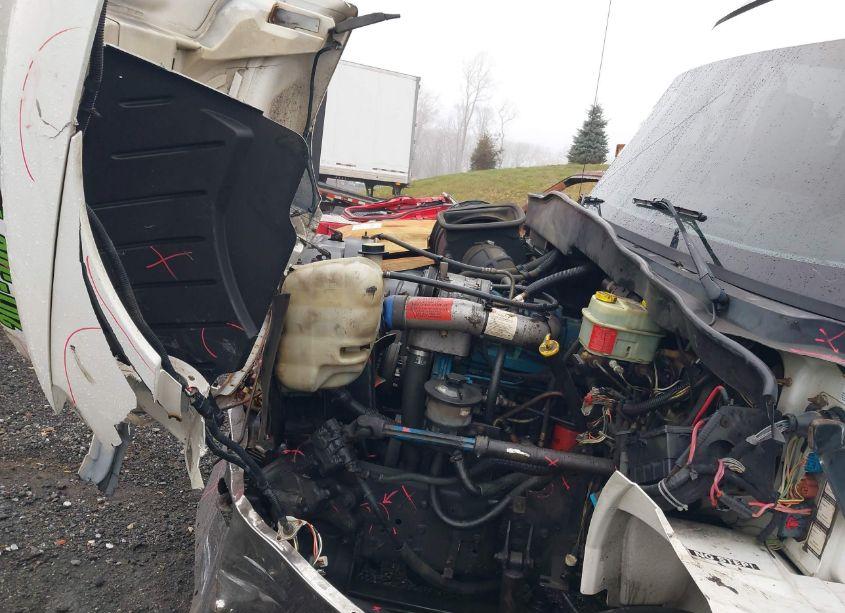 Photo 9 of 2002 International 4000 4400 (VIN 1HTMKAAM72H389777)