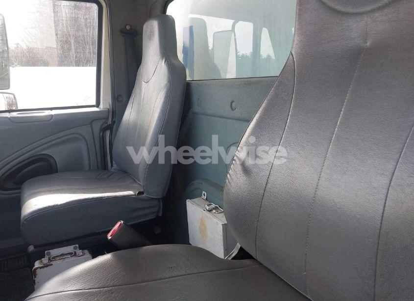 Photo 6 of 2007 International 4000 4400 (VIN 1HTMKAAN27H457757)