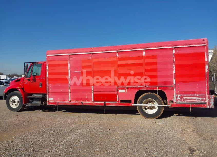 Photo 14 of 2002 International 4000 4400 (VIN 1HTMKAAN32H408768)