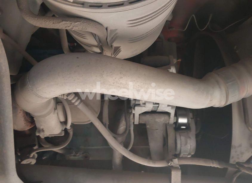 Photo 9 of 2002 International 4000 4400 (VIN 1HTMKAAN32H408768)