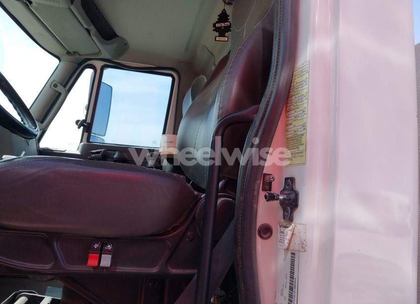 Photo 6 of 2014 International 4000 4400 (VIN 1HTMKAAN4EH095962)