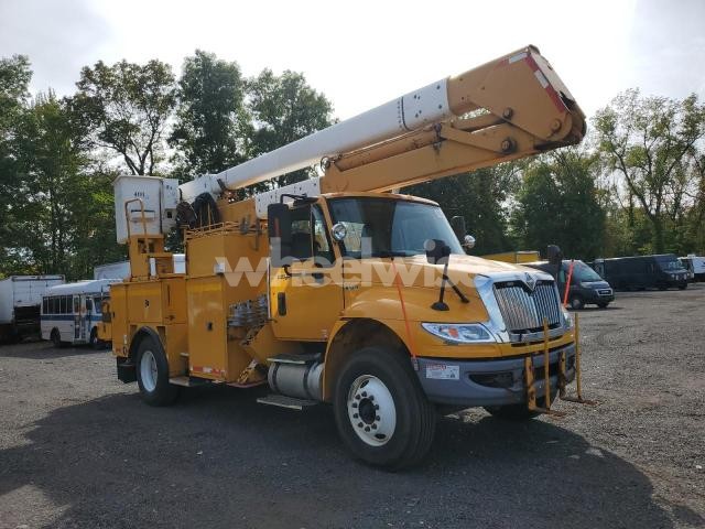 2011 INTERNATIONAL 4400 BUCKET TRUCK N/A (VIN 1HTMKAAN5BH376163) main photo