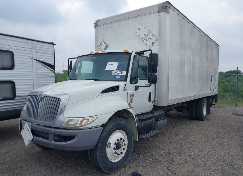 Photo 2 of 2007 International 4000 4400 (VIN 1HTMKAAN67H413812)