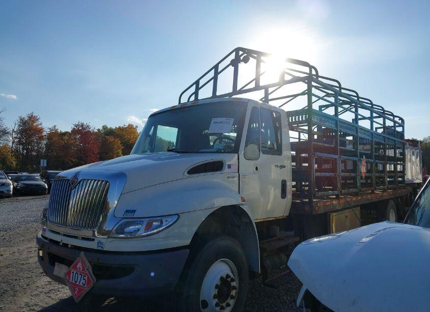 Photo 2 of 2011 International 4000 4400 (VIN 1HTMKAZN5BH340610)