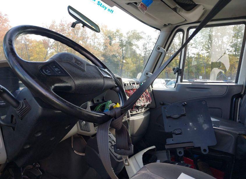 Photo 7 of 2011 International 4000 4400 (VIN 1HTMKAZN5BH340610)