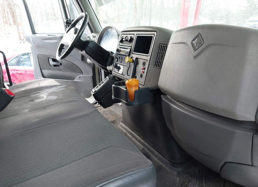 Photo 6 of 2009 International 4000 4400 (VIN 1HTMKAZN89H051604)
