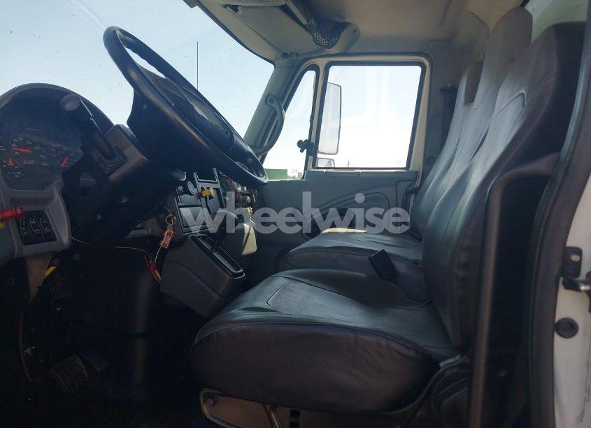 Photo 7 of 2007 International 4000 4300 (VIN 1HTMMAAL27H524107)