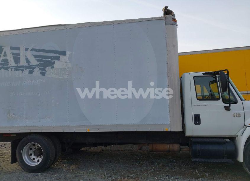 Photo 13 of 2006 International 4000 4300 (VIN 1HTMMAAL46H196252)