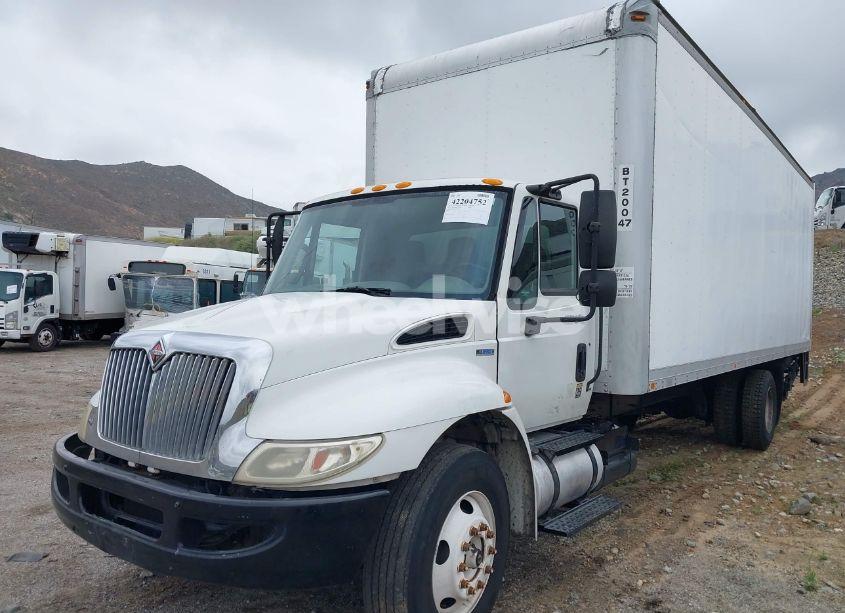 Photo 2 of 2011 International 4000 4300 (VIN 1HTMMAAL4BH392928)