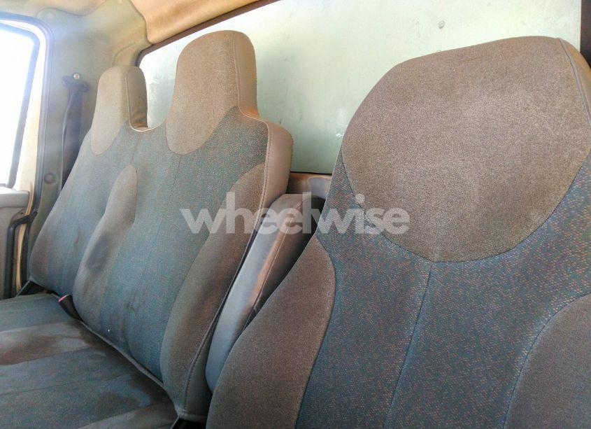 Photo 6 of 2004 International 4000 4300 (VIN 1HTMMAAL84H672788)