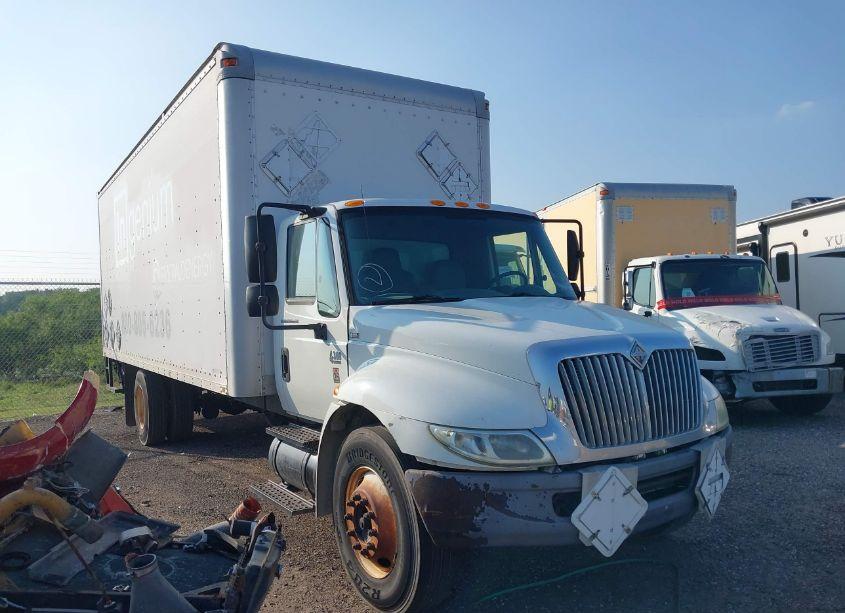 2007 International 4000 4300 (VIN 1HTMMAAL87H413819) main photo