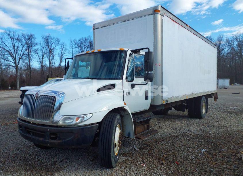Photo 2 of 2003 International 4000 4300 (VIN 1HTMMAALX3H578779)