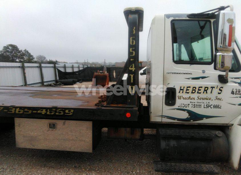 Photo 13 of 2003 International 4000 4300 (VIN 1HTMMAAM23H557241)