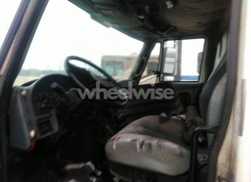 Photo 6 of 2003 International 4000 4300 (VIN 1HTMMAAM23H557241)