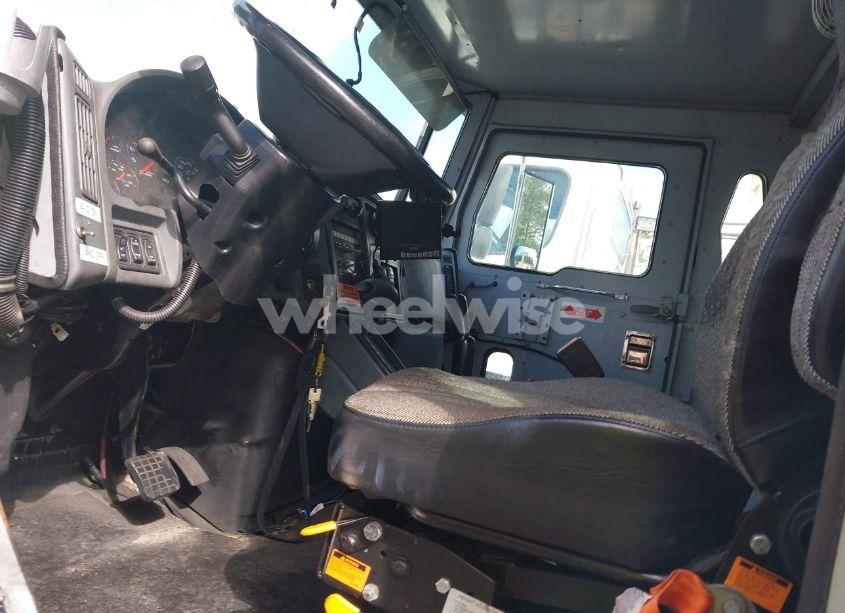 Photo 6 of 2007 International 4000 4300 (VIN 1HTMMAAM27H412450)