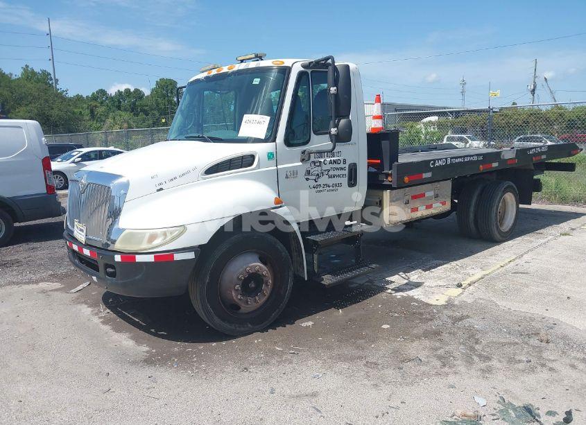 Photo 2 of 2003 International 4000 4300 (VIN 1HTMMAAM33H556311)