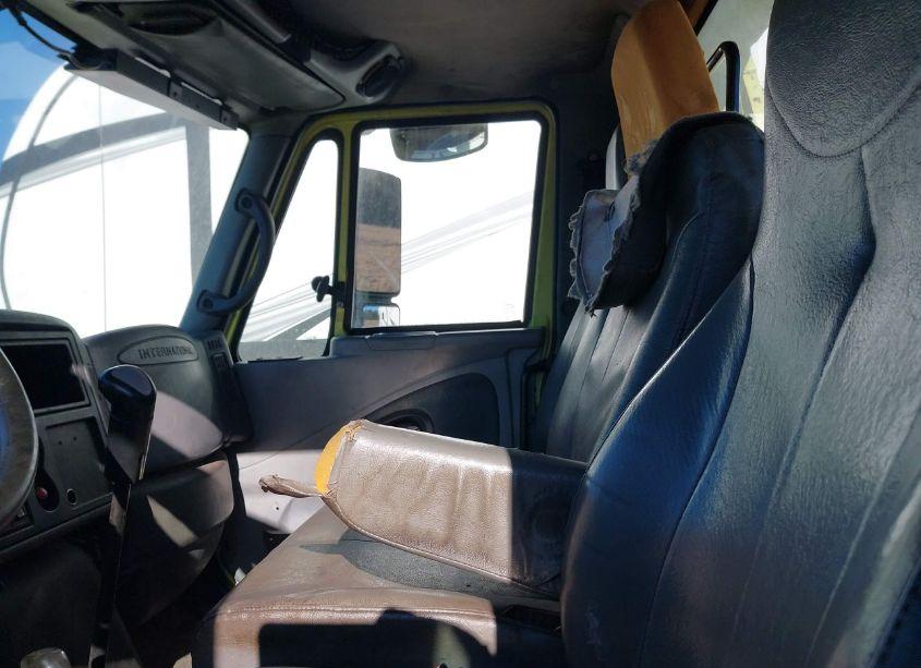 Photo 7 of 2002 International 4000 4300 (VIN 1HTMMAAM82H500167)