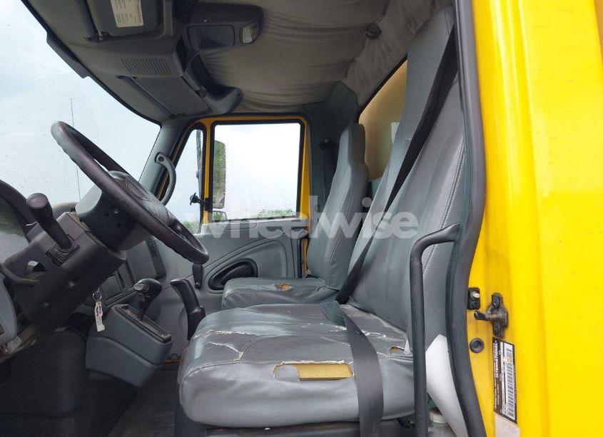 Photo 7 of 2005 International 4000 4300 (VIN 1HTMMAAM85H104776)