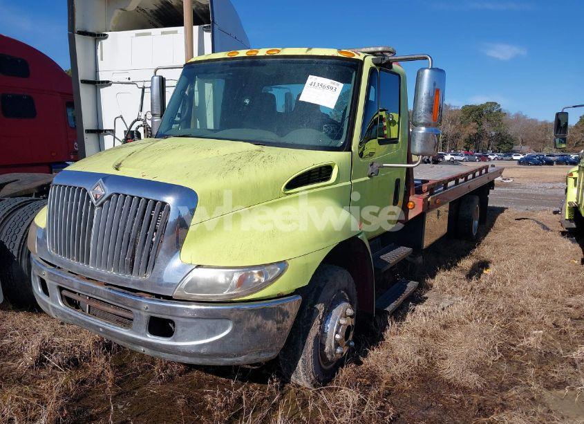 Photo 2 of 2004 International 4000 4300 (VIN 1HTMMAAMX4H609717)