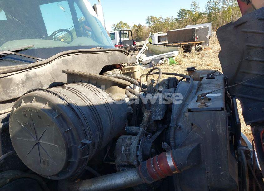 Photo 9 of 2004 International 4000 4300 (VIN 1HTMMAAMX4H609717)