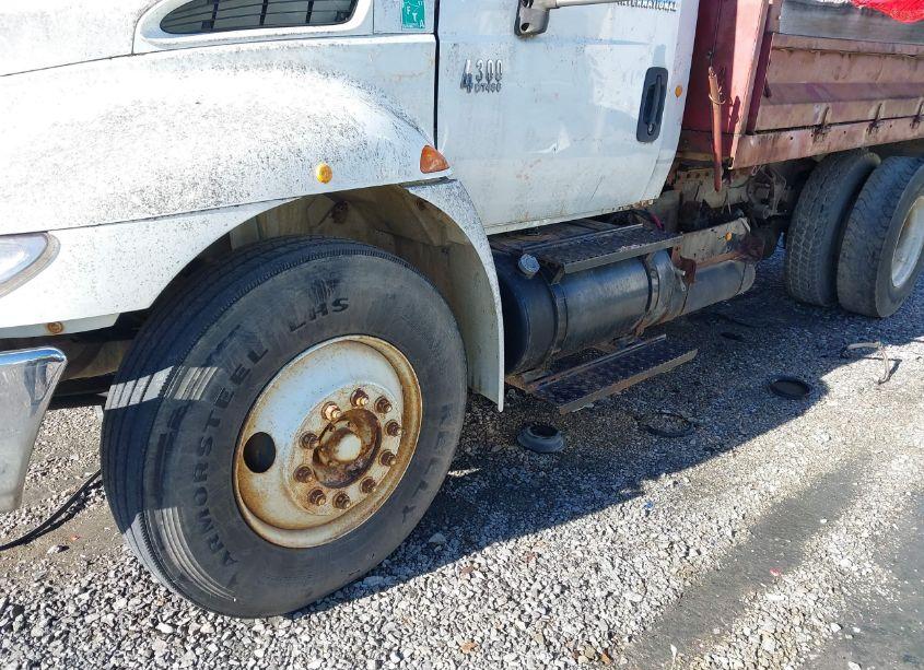 Photo 11 of 2004 International 4000 4300 (VIN 1HTMMAAN04H666999)