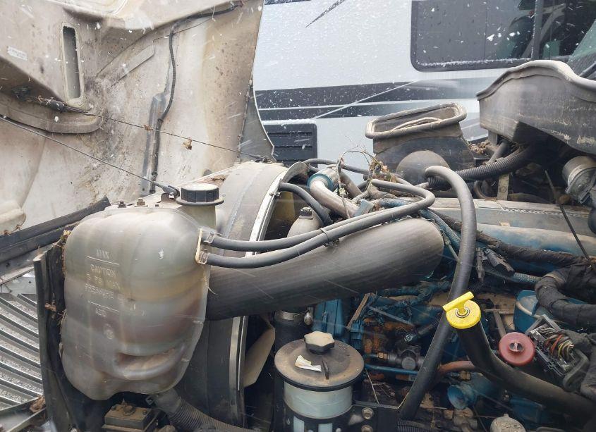 Photo 10 of 2005 International 4000 4300 (VIN 1HTMMAAN05H136646)