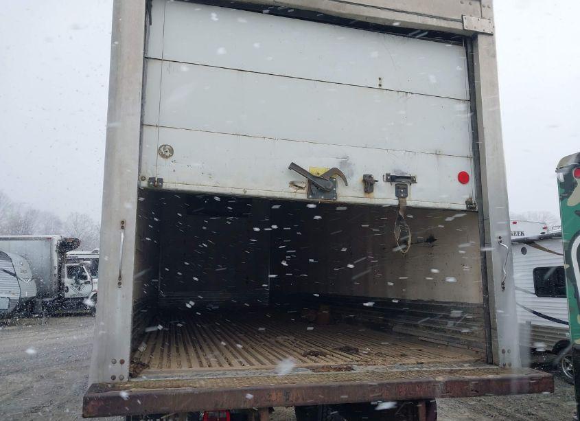 Photo 8 of 2005 International 4000 4300 (VIN 1HTMMAAN05H136646)