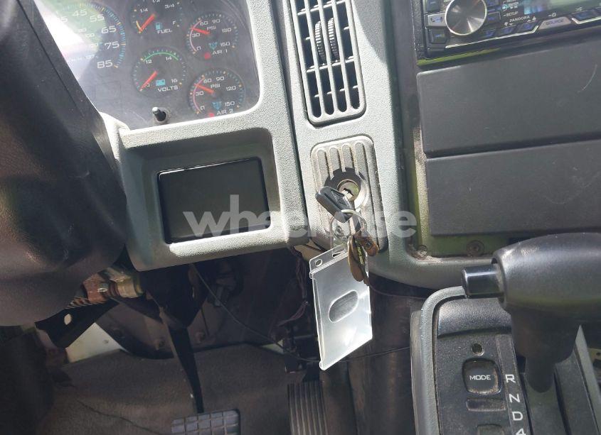 Photo 10 of 2002 International 4000 4300 (VIN 1HTMMAAN52H544023)