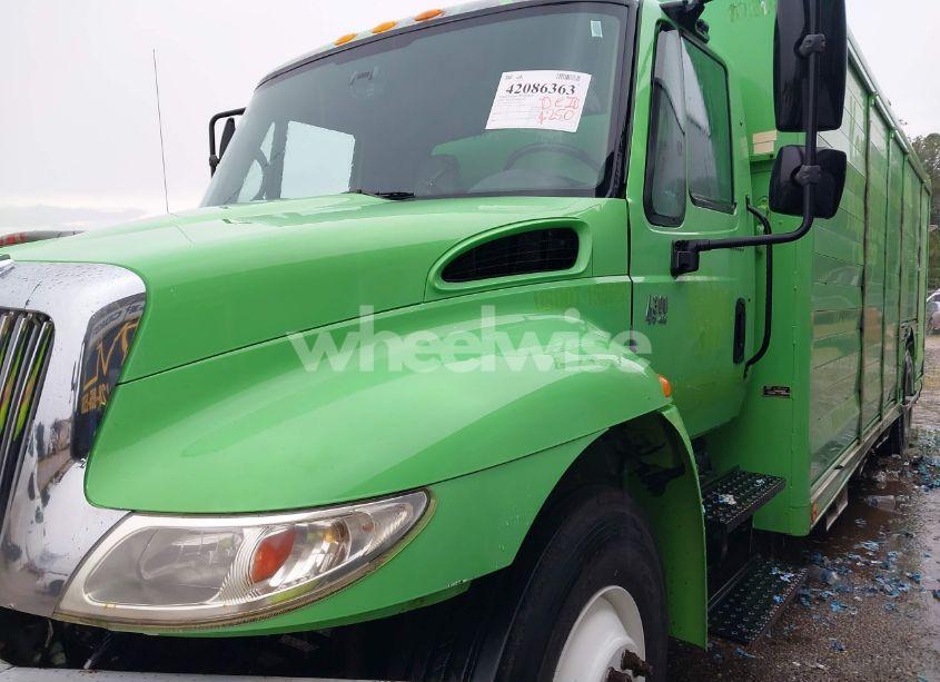 Photo 11 of 2002 International 4000 4300 (VIN 1HTMMAAN52H544023)