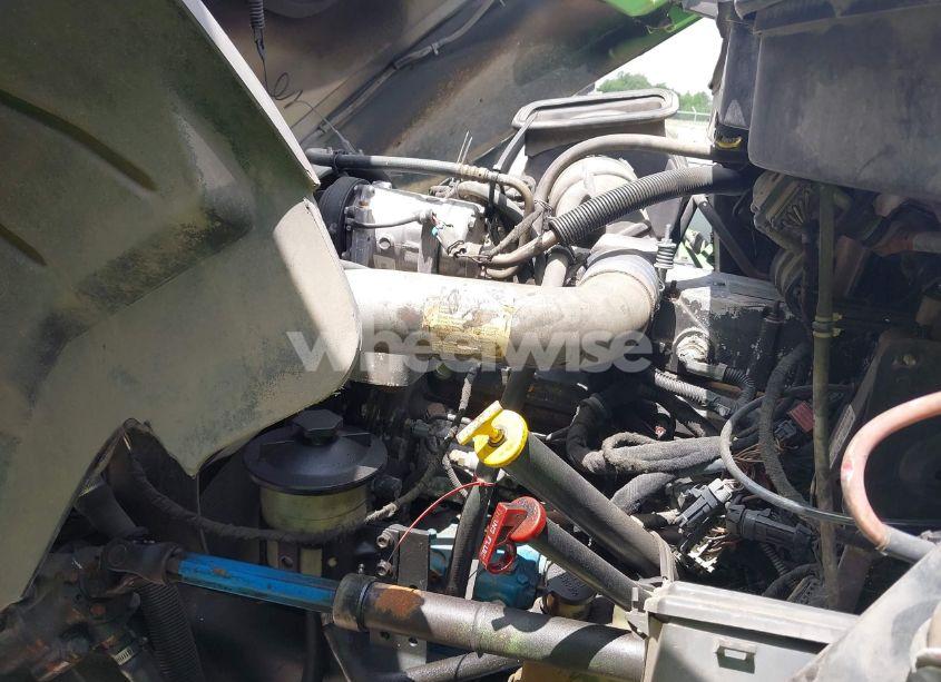 Photo 9 of 2002 International 4000 4300 (VIN 1HTMMAAN52H544023)