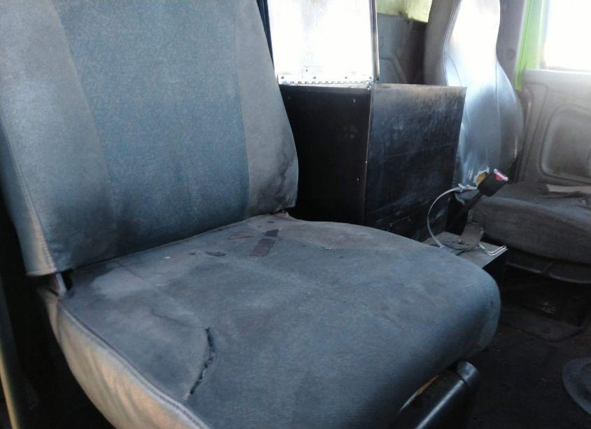 Photo 6 of 2005 International 4000 4300 (VIN 1HTMMAAN95H127928)