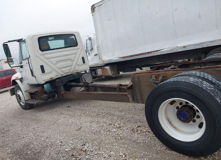 Photo 13 of 2003 International 4000 4300 (VIN 1HTMMAANX3H568478)