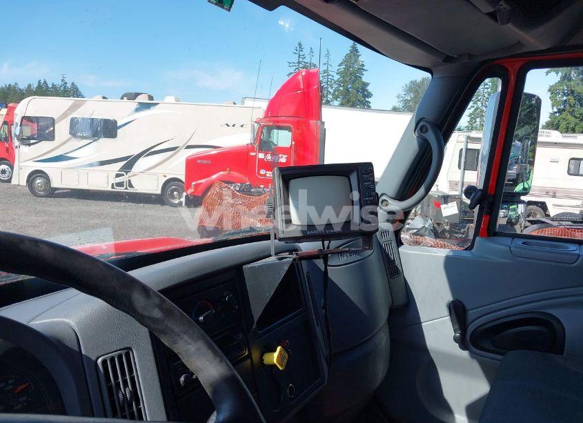 Photo 13 of 2006 International 4000 4300 (VIN 1HTMMAANX6H338461)