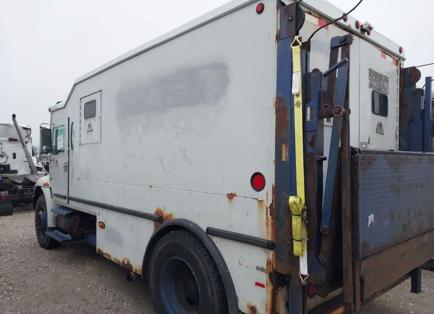 Photo 3 of 2007 International 4000 4300 (VIN 1HTMMAANX7H436679)