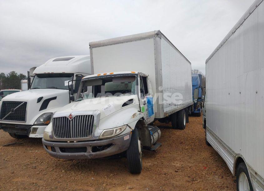 Photo 2 of 2017 International Durastar 4300 (VIN 1HTMMMML0HH432282)